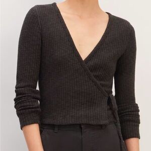 NWOT Everlane Wrap Top in Charcoal L